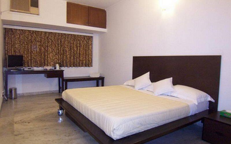 Tulsi Guest House, Surat 1